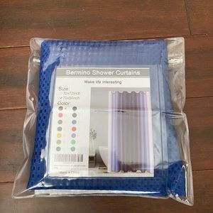 Shower curtain long 72x84 like NEW